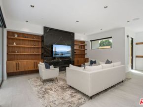 212 Bay Street 102, Santa Monica CA 90405