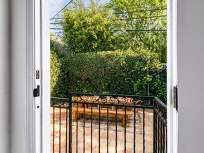 166 S Gardner Street, Los Angeles CA 90036