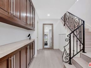 3000 Grand Canal, Venice CA 90291