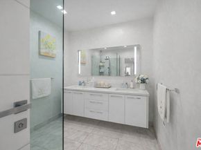 2640 N Keystone Street, Burbank CA 91504