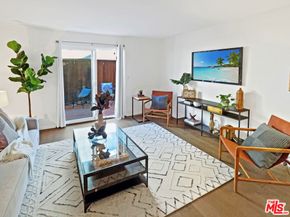 2624 Kansas Avenue 11, Santa Monica CA 90404