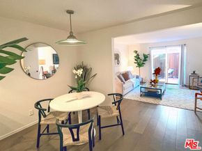 2624 Kansas Avenue 11, Santa Monica CA 90404