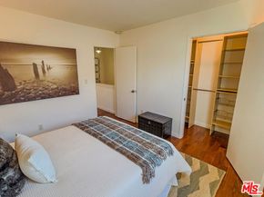 2624 Kansas Avenue 11, Santa Monica CA 90404