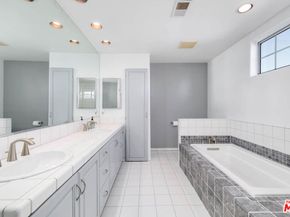 1827 Barry Avenue 2, Los Angeles CA 90025