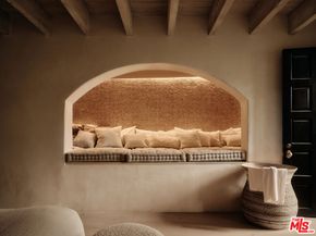 2729 Nichols Canyon Road, Los Angeles CA 90046