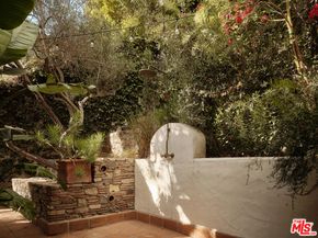 2729 Nichols Canyon Road, Los Angeles CA 90046