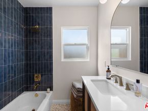 2400 W 74th Street, Los Angeles CA 90043