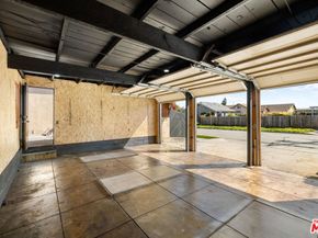 2400 W 74th Street, Los Angeles CA 90043