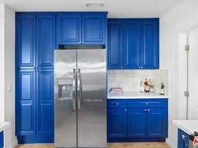 2400 W 74th Street, Los Angeles CA 90043