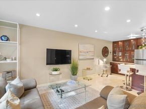 13754 Mango Drive 123, Del Mar CA 92014