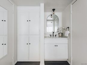 4652 Don Lorenzo Dr A, Los Angeles CA 90008