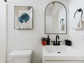 4652 Don Lorenzo Dr A, Los Angeles CA 90008