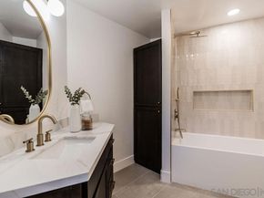 2606 Galicia Way, Carlsbad CA 92009