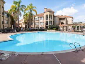 580 Camino de la Reina 321, San Diego CA 92108