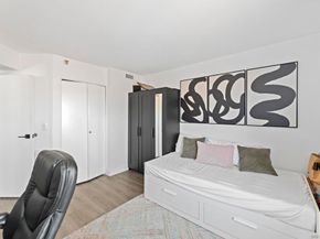 1514 7Th Ave 403, San Diego CA 92101