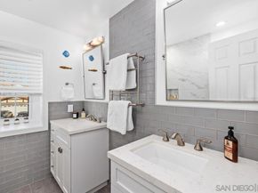 4903 Via Cinta, San Diego CA 92122