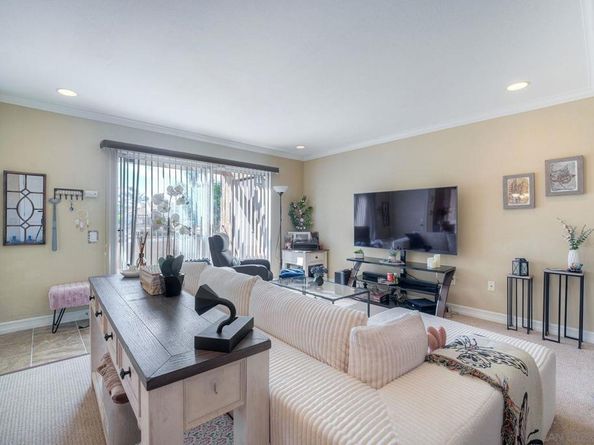 15383 Maturin Dr 221, San Diego CA 92127