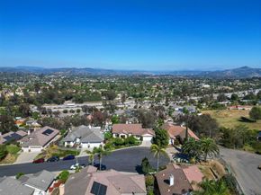 1992 Ridge Way Glen, Escondido CA 92029