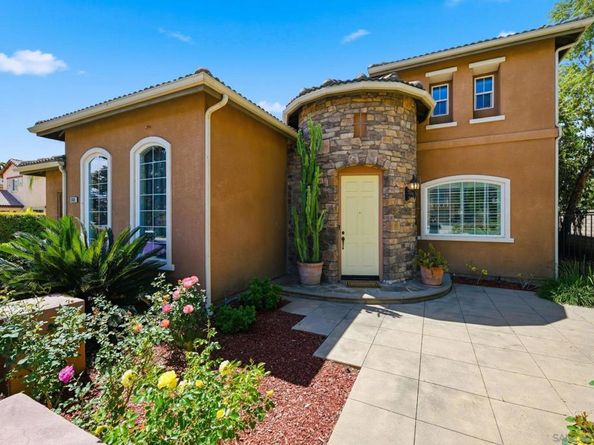 2449 Pine Valley Glen, Escondido CA 92026