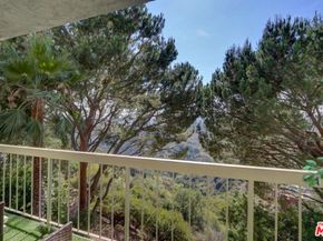 2345 Roscomare Road 303, Los Angeles CA 90077