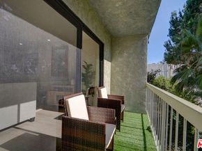 2345 Roscomare Road 303, Los Angeles CA 90077