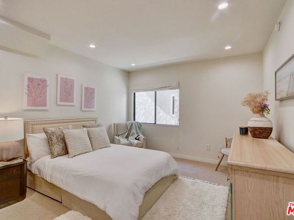 2345 Roscomare Road 303, Los Angeles CA 90077