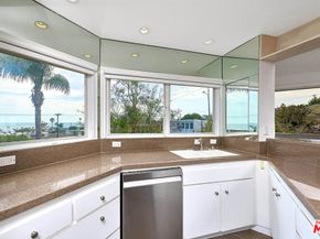 253 Fairview Street, Laguna Beach CA 92651