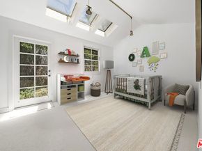 3 Latimer Road, Santa Monica CA 90402