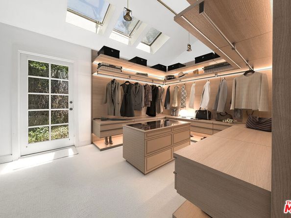3 Latimer Road, Santa Monica CA 90402