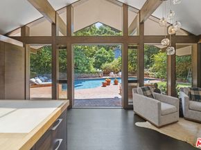 3 Latimer Road, Santa Monica CA 90402