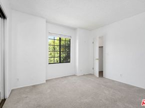 2519 Kansas Avenue 107, Santa Monica CA 90404