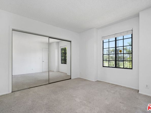 2519 Kansas Avenue 107, Santa Monica CA 90404