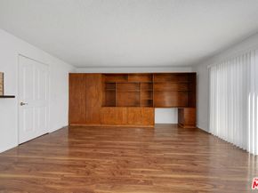 2519 Kansas Avenue 107, Santa Monica CA 90404