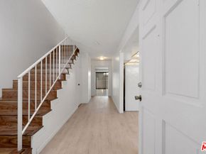 2519 Kansas Avenue 107, Santa Monica CA 90404