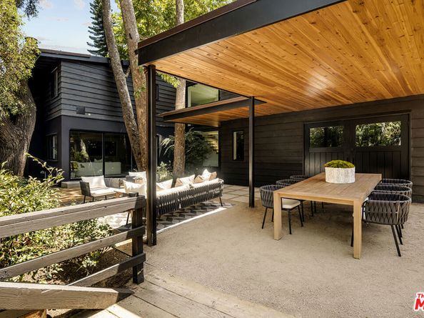 327 E Rustic Road, Santa Monica CA 90402