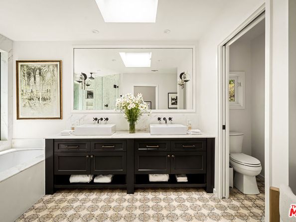 327 E Rustic Road, Santa Monica CA 90402