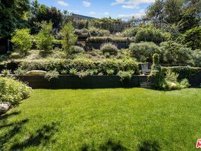 327 E Rustic Road, Santa Monica CA 90402