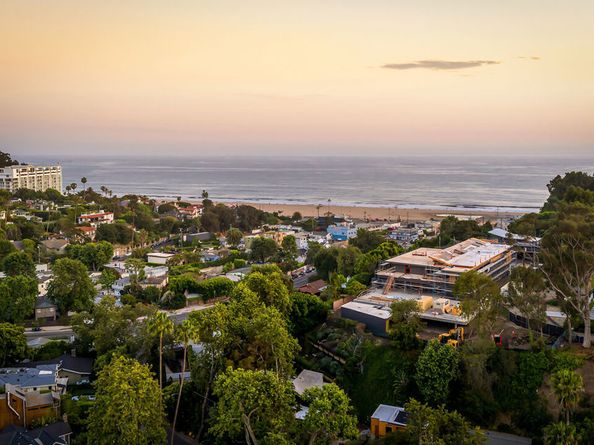 327 E Rustic Road, Santa Monica CA 90402
