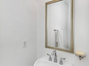 6021 Dawn 12, Playa Vista CA 90094