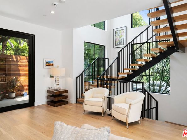 1919 Pinehurst Road, Los Angeles CA 90068