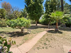 1919 Pinehurst Road, Los Angeles CA 90068
