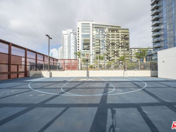 1100 S Grand Avenue A703, Los Angeles CA 90015