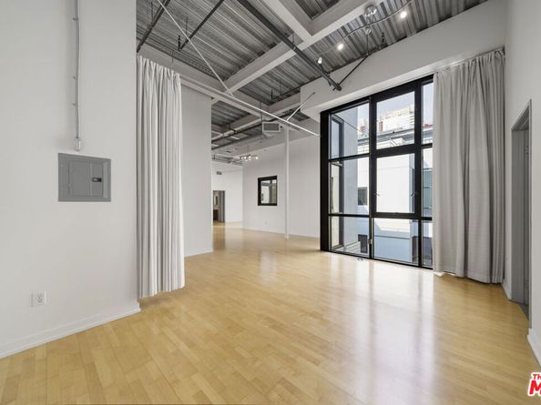 1100 S Grand Avenue A703, Los Angeles CA 90015