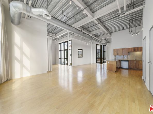1100 S Grand Avenue A703, Los Angeles CA 90015