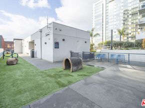 1100 S Grand Avenue A703, Los Angeles CA 90015