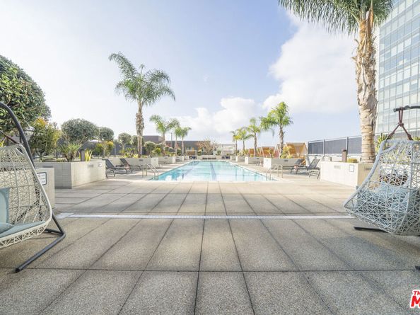 1100 S Grand Avenue A703, Los Angeles CA 90015