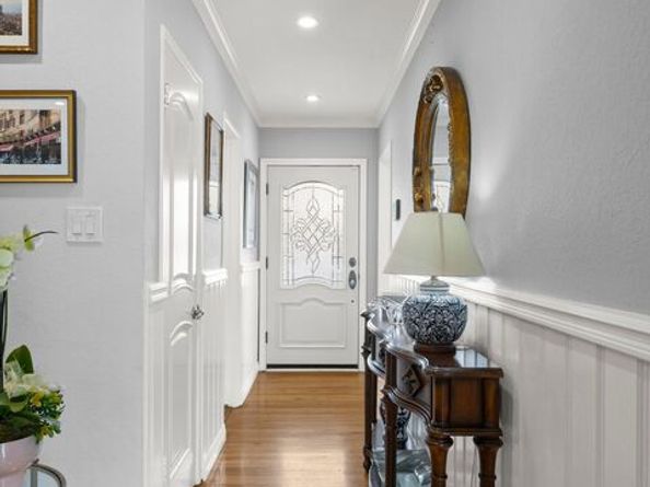 6432 Petit Avenue, Lake Balboa CA 91406