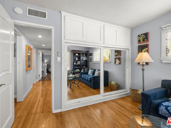 6432 Petit Avenue, Lake Balboa CA 91406
