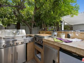 6432 Petit Avenue, Lake Balboa CA 91406