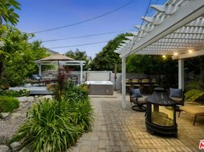 6432 Petit Avenue, Lake Balboa CA 91406